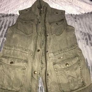 Max Jeans Cargo Vest.